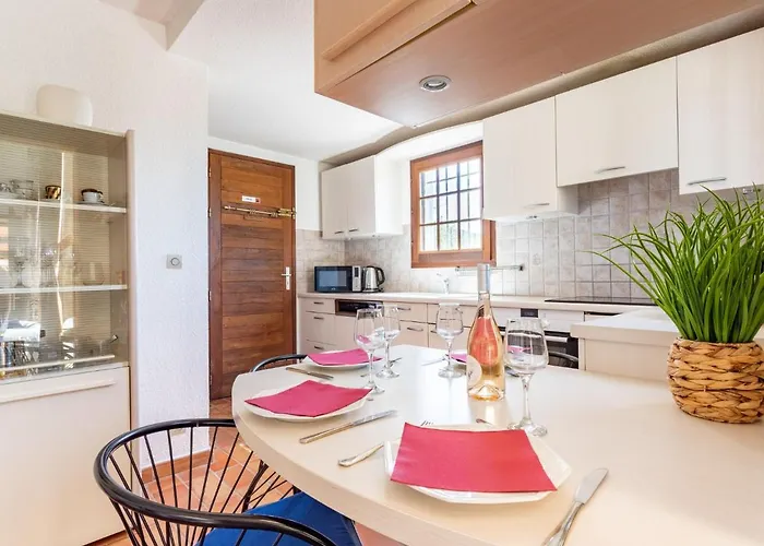 Le Belvedere By Interhome Casa de Férias